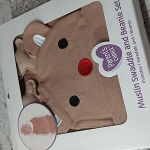 Reindeer Swaddle & Beanie Set